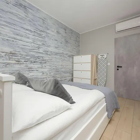 Apartmán Metro Wola With Parking & Ac Next To Rising Museum By Renters *